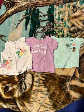 Bundle of 3 shirts